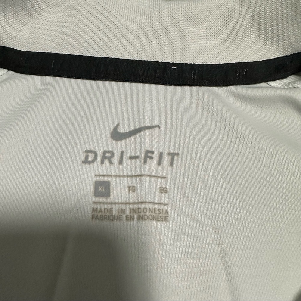Nike Dri-Fit Golf Polo Shirt - Picture 3 of 5